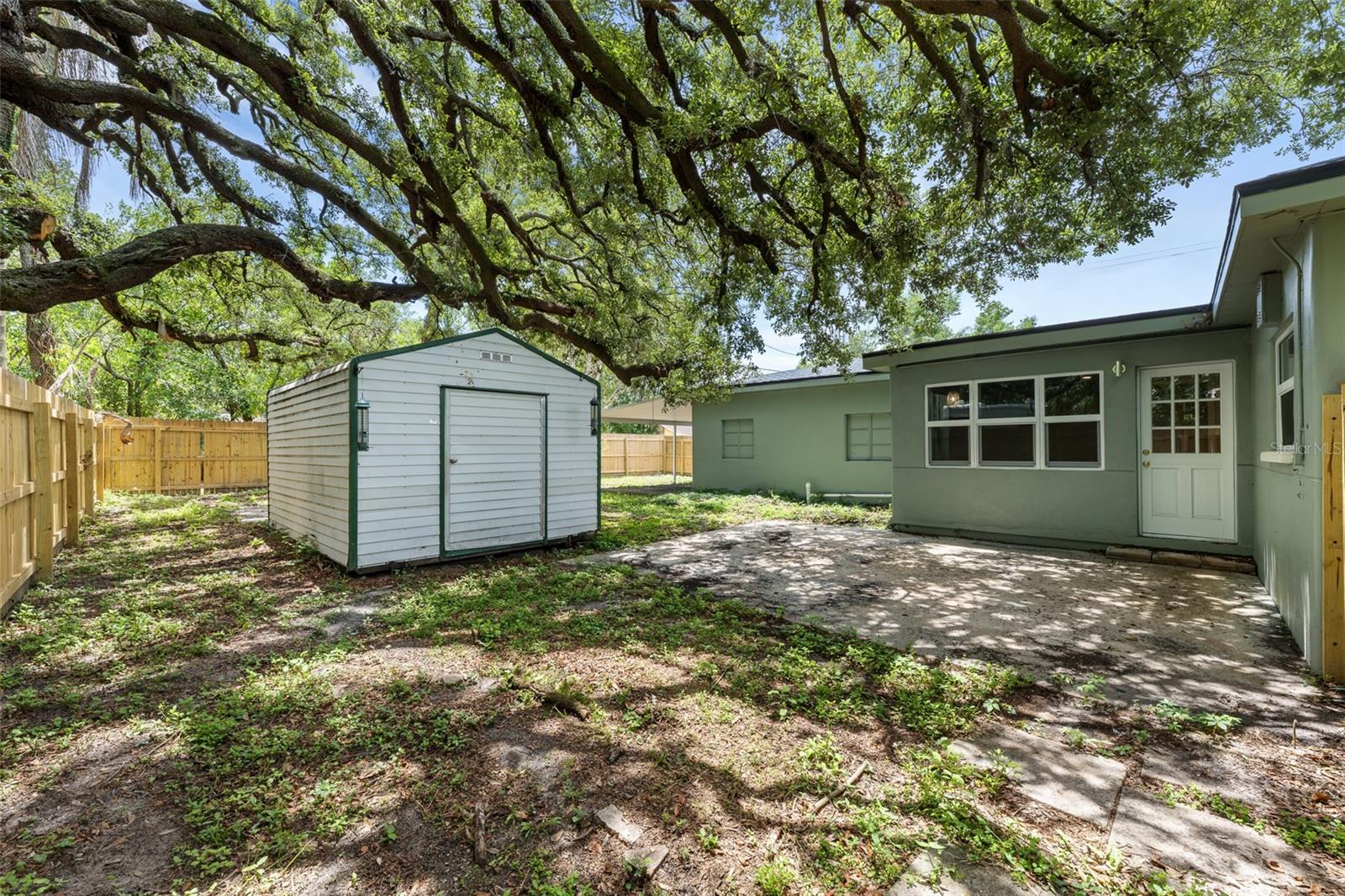 WINIFRED PARK - Residential