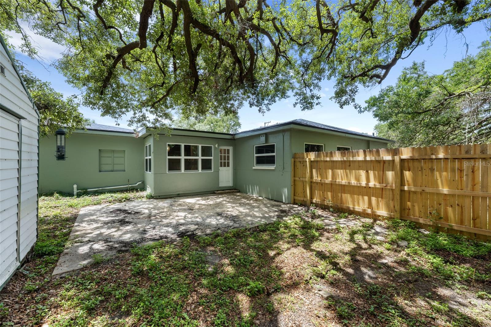 WINIFRED PARK - Residential