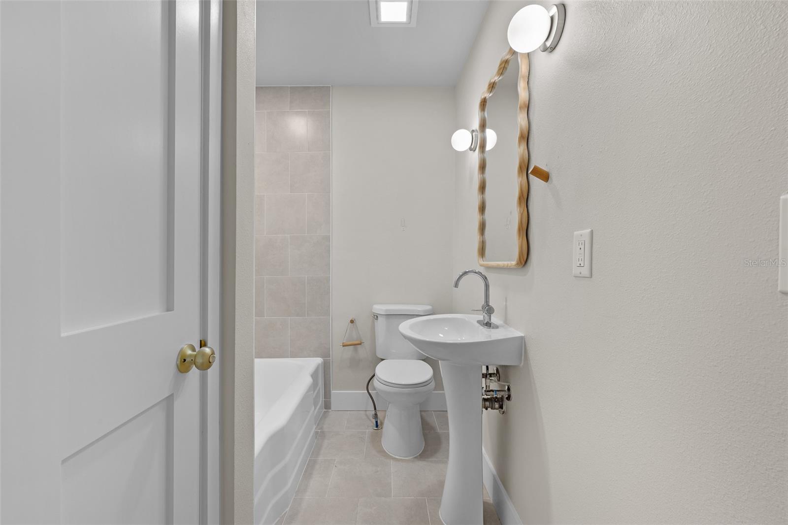 WINIFRED PARK - Residential