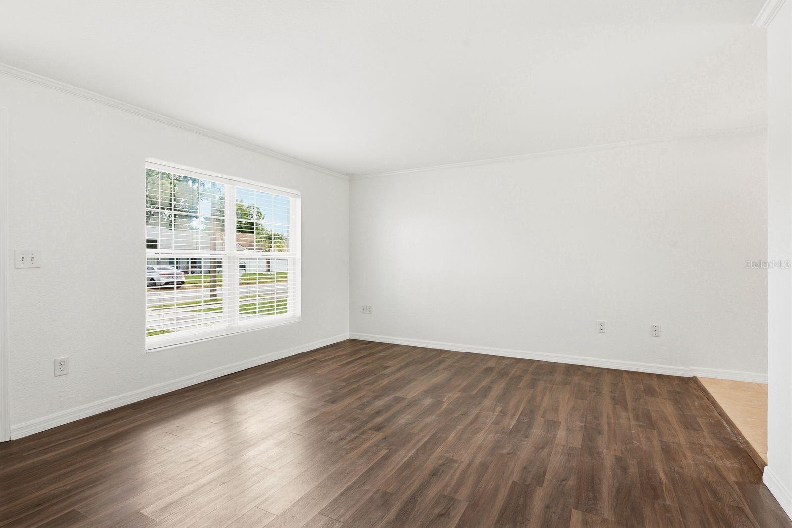 7826 KNOX LOOP