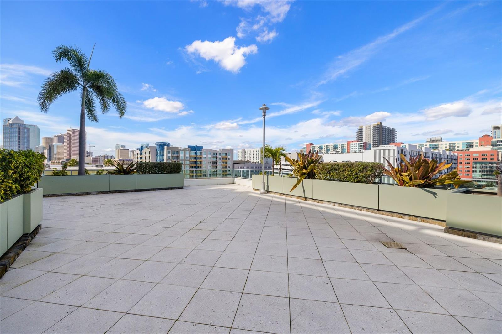 THE PLACE AT CHANNELSIDE A CON - Residential