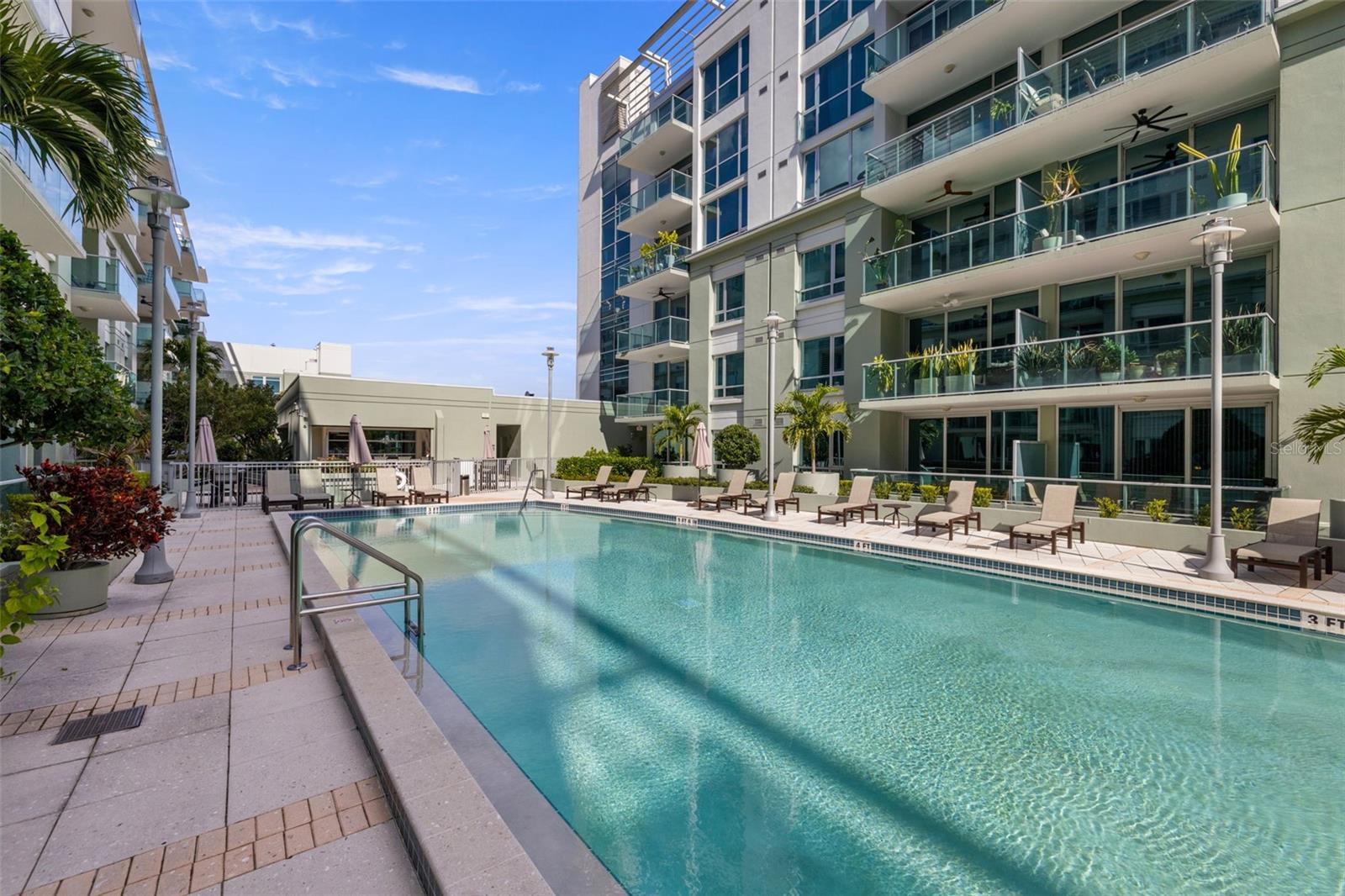 THE PLACE AT CHANNELSIDE A CON - Residential