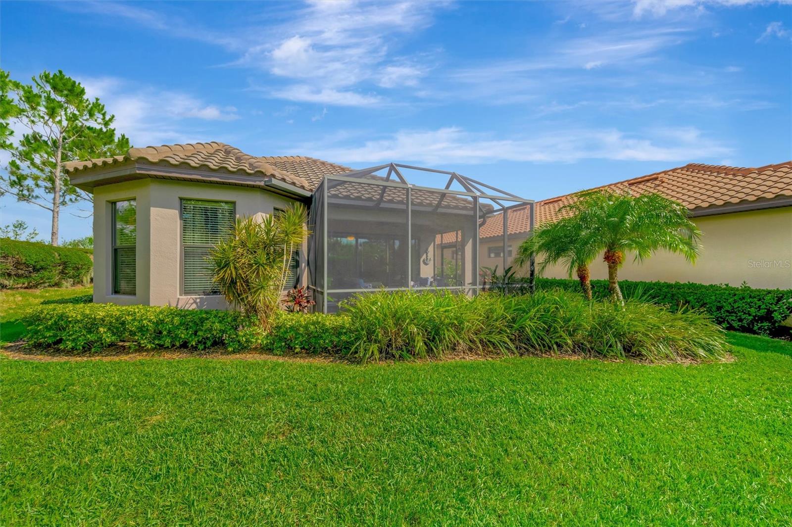 ARTISAN LAKES ESPLANADE PH II - Residential
