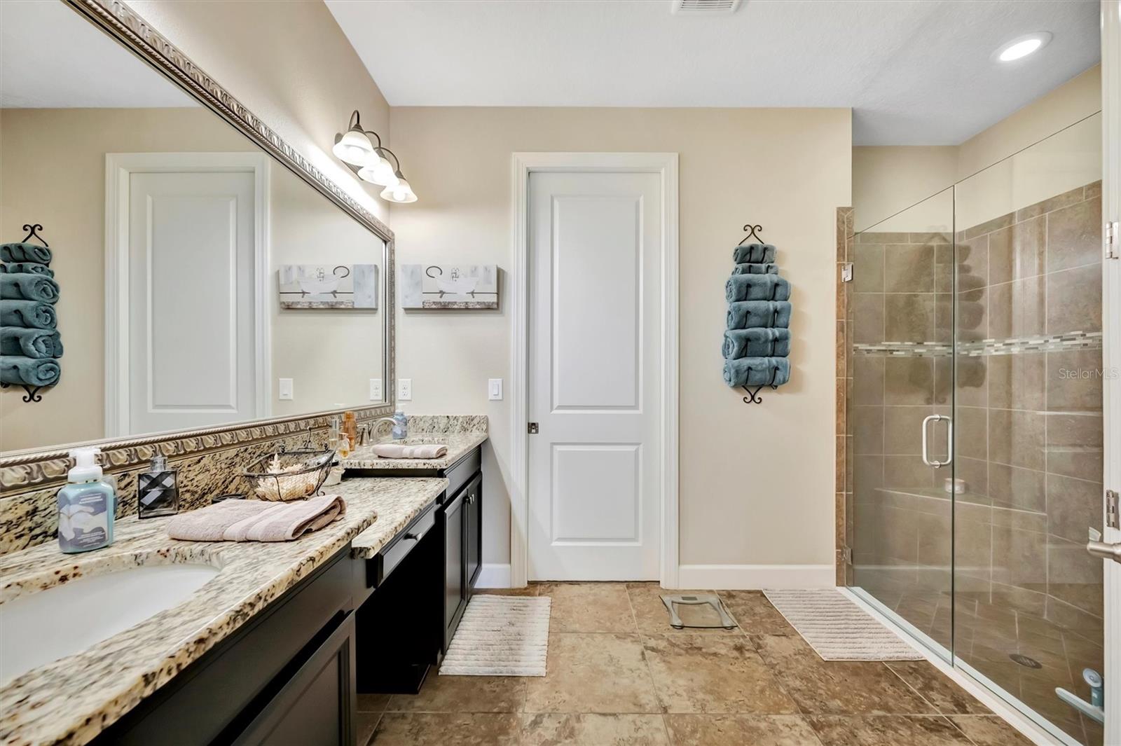 ARTISAN LAKES ESPLANADE PH II - Residential