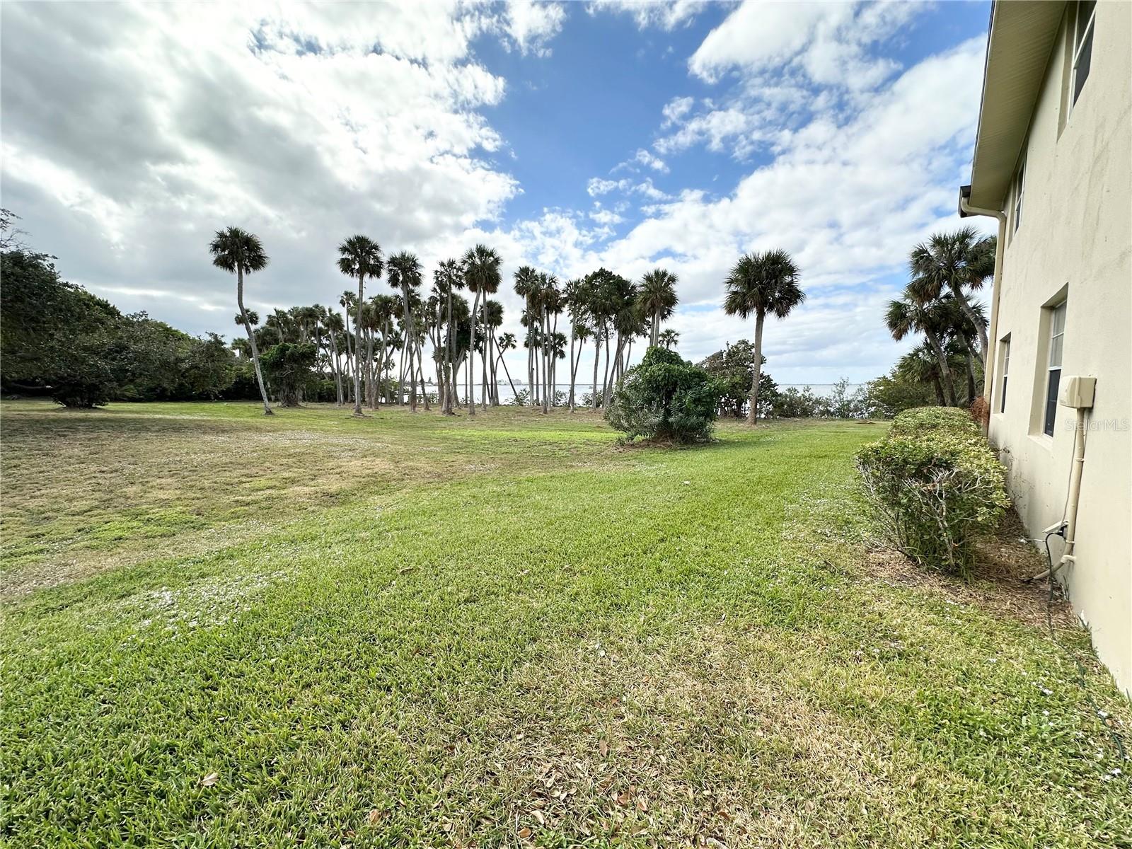 CAPE SHORES APT - Residential