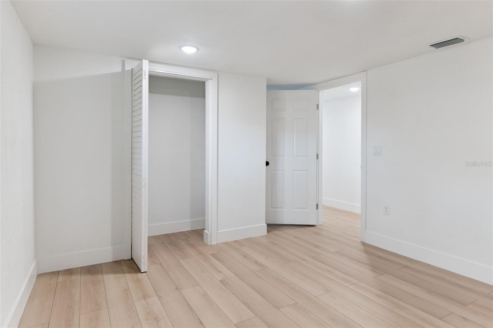 HAZEL CREST - Residential