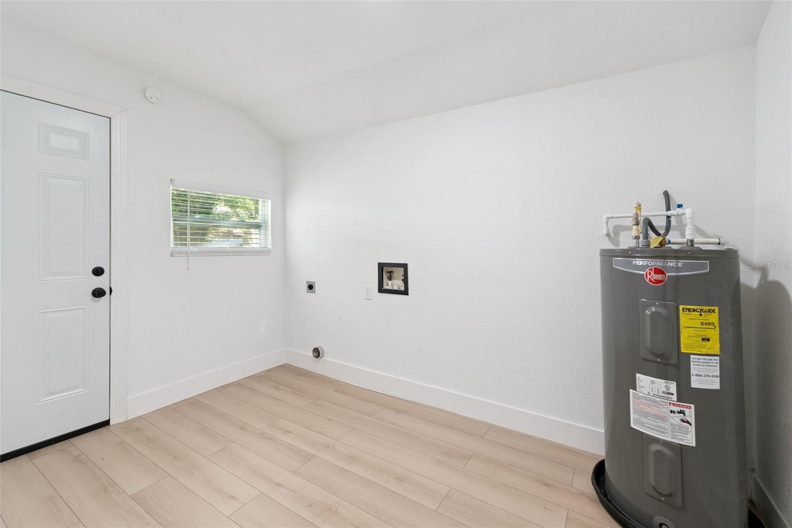 HAZEL CREST - Residential