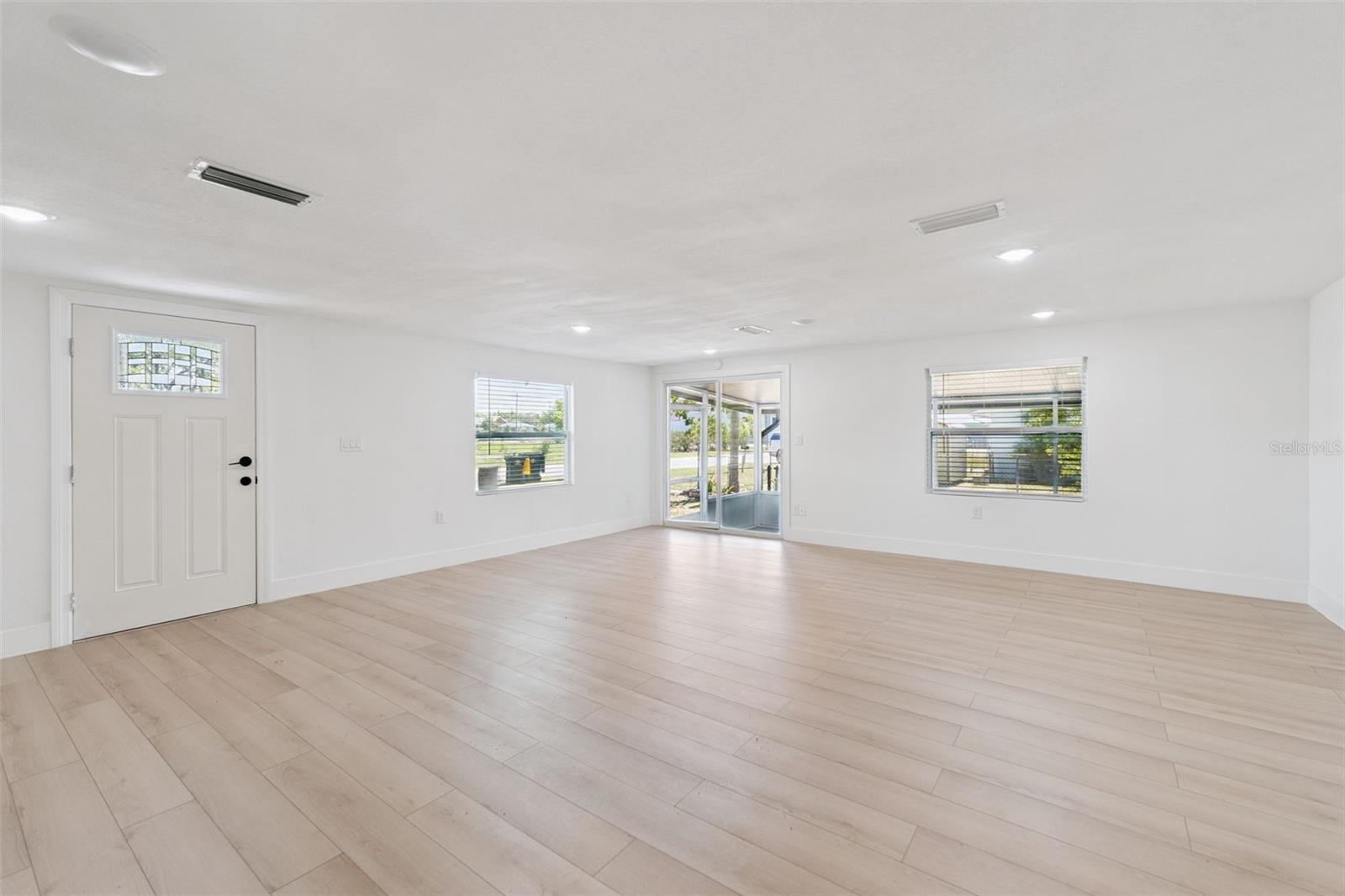 HAZEL CREST - Residential