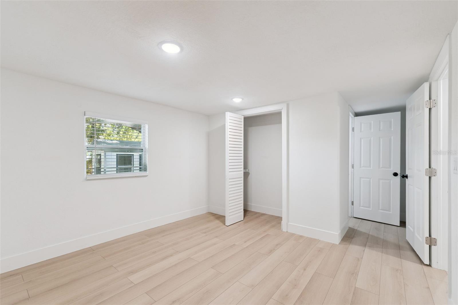 HAZEL CREST - Residential