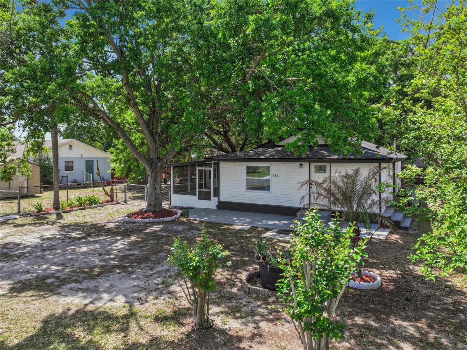 HAZEL CREST - Residential