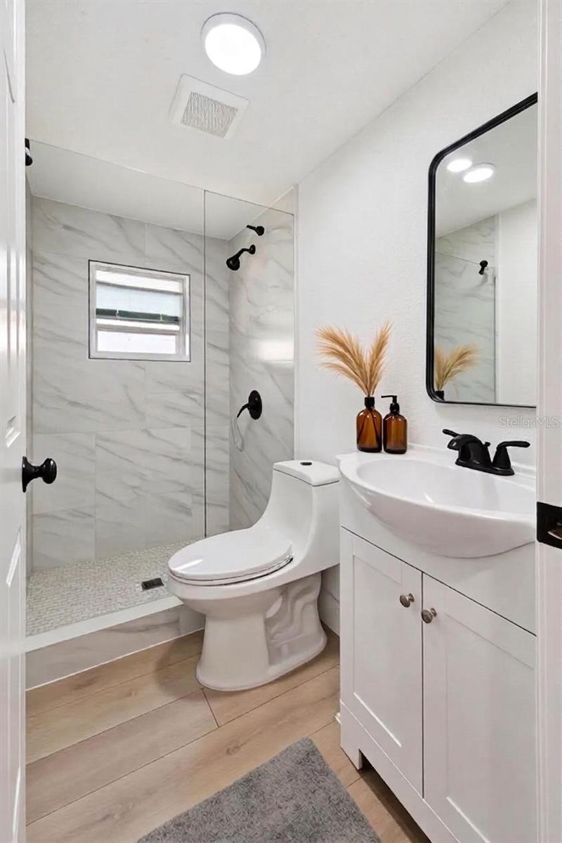 HAZEL CREST - Residential