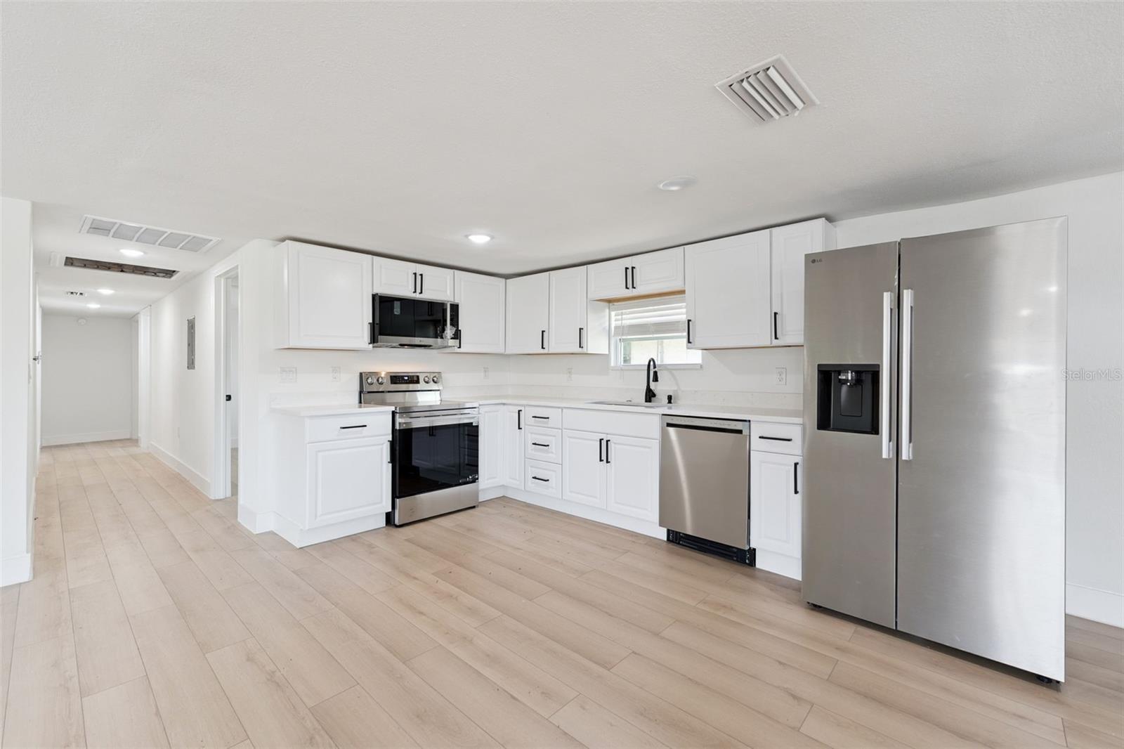 HAZEL CREST - Residential