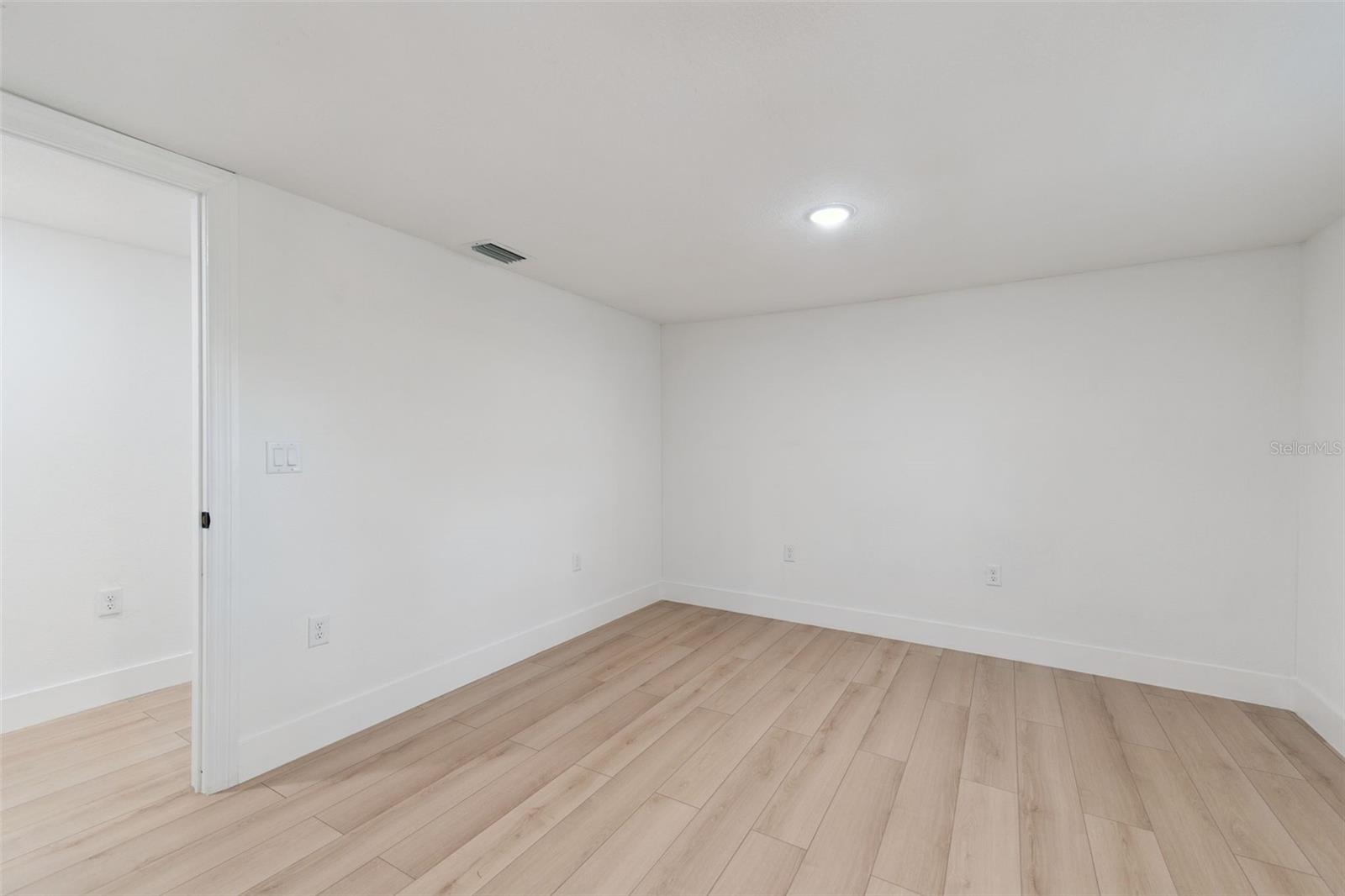 HAZEL CREST - Residential