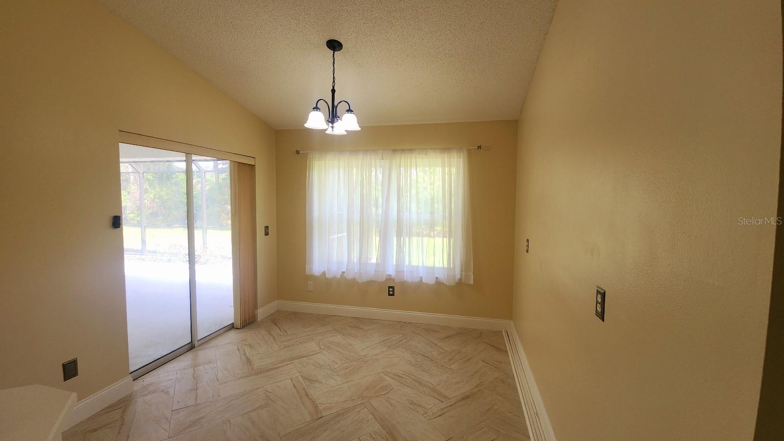 PALM COAST/EASTHAMPTON SEC 34 - Residential Lease