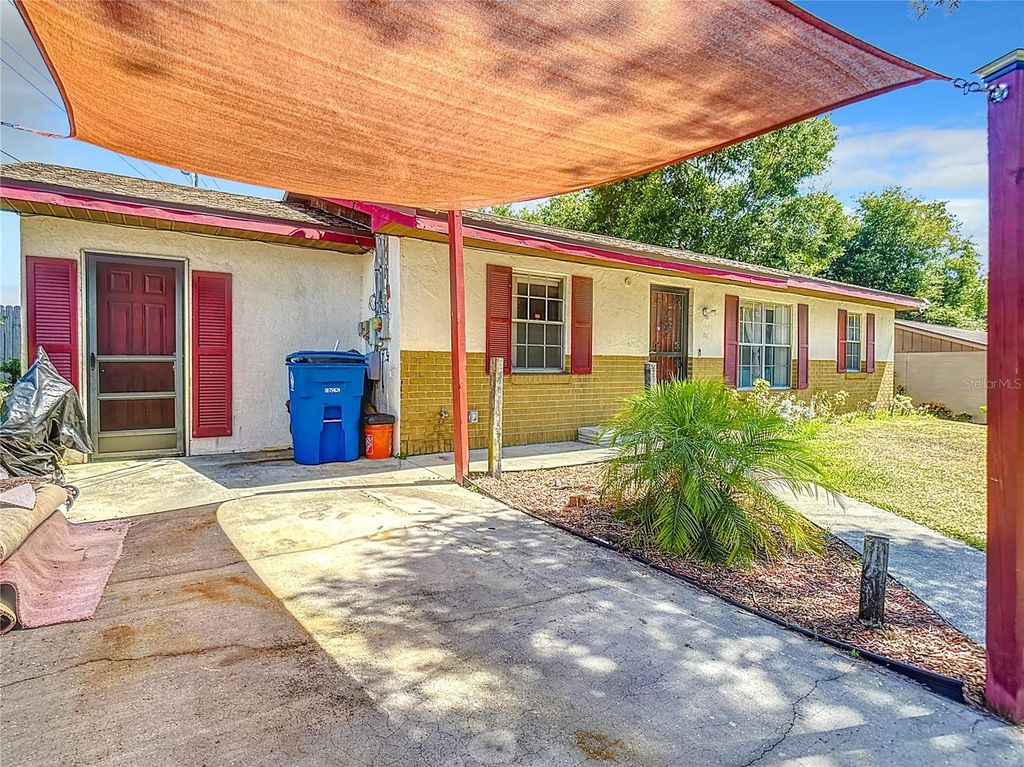 Photo of 33243 Pennsylvania Avenue, Dade City, FL 33523 (MLS # T3531102)
