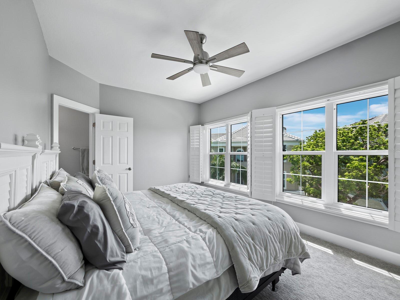 SOMERSET COVE - Residential