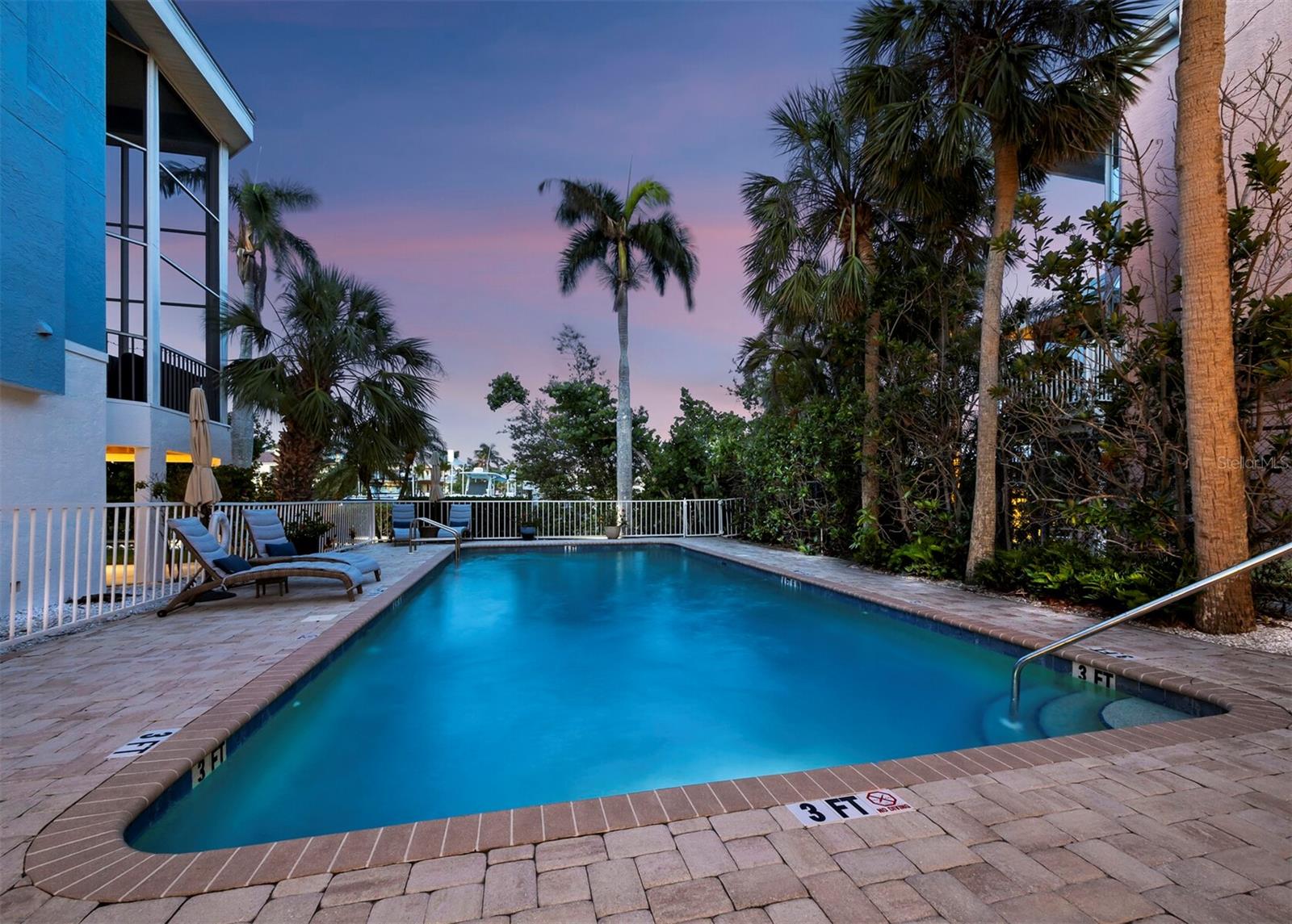 SOMERSET COVE - Residential