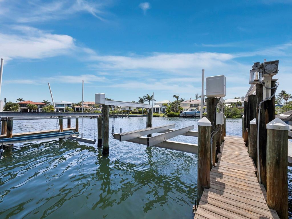 Photo of 3959 Somerset Dr Unit 5, Sarasota, FL 34242 (MLS # A4667520)