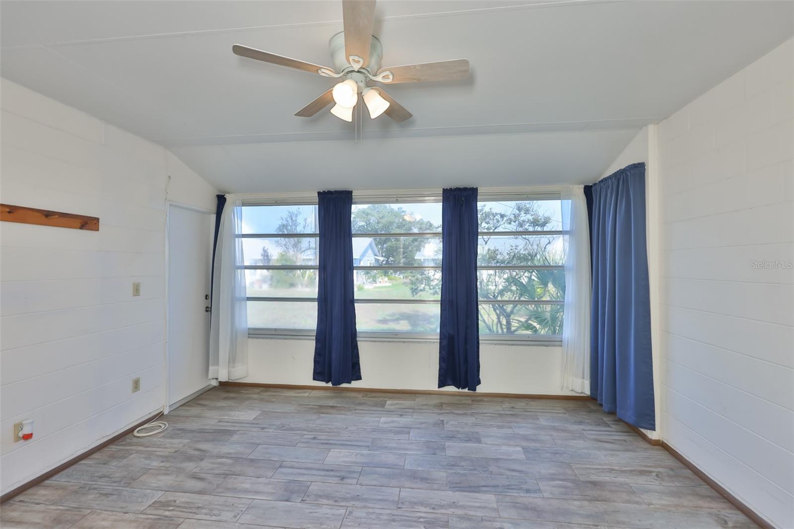 DEL WEBBS SUN CITY FLORIDA UN - Residential