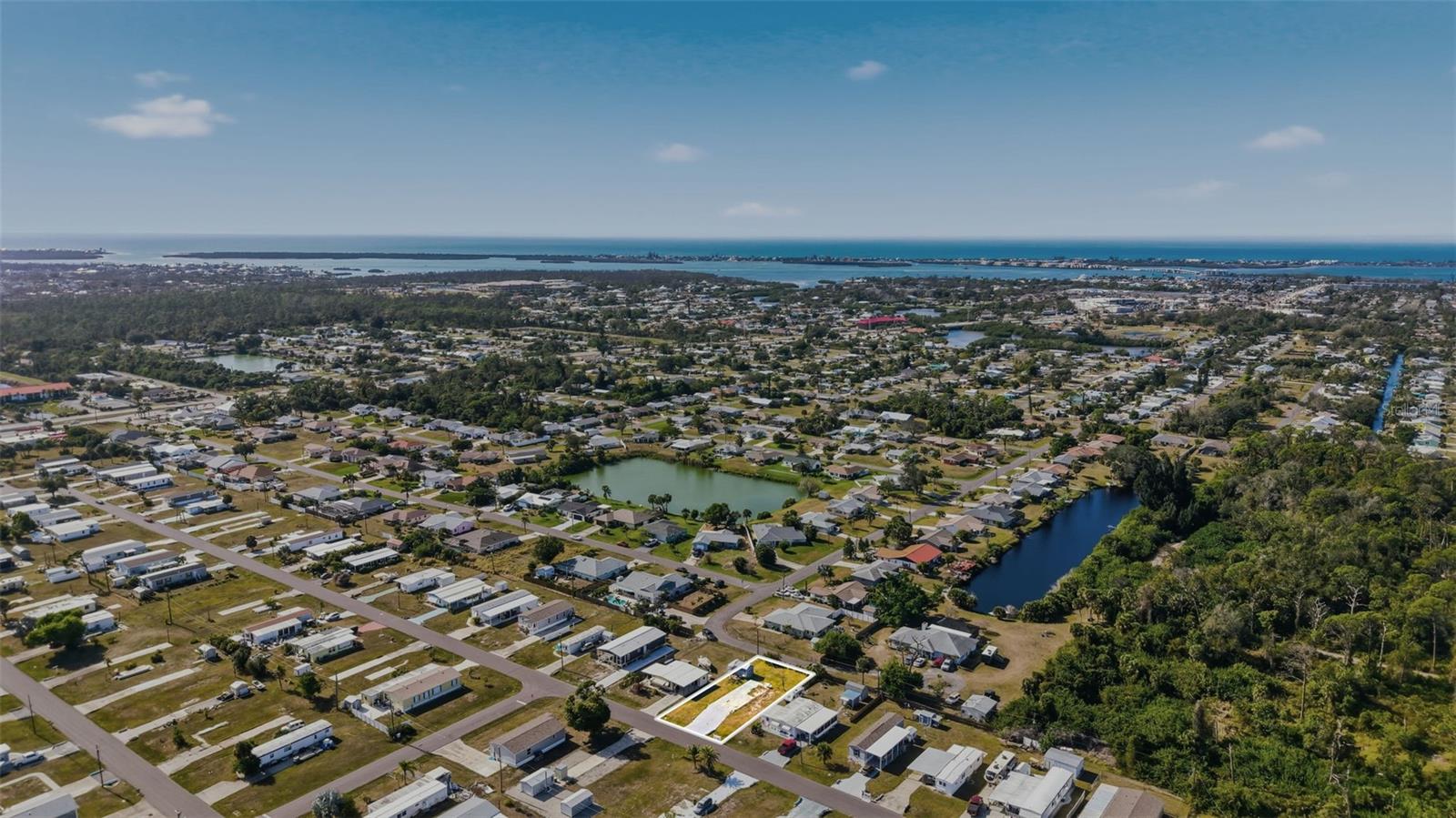 HOLIDAY MOB ESTATES - Land