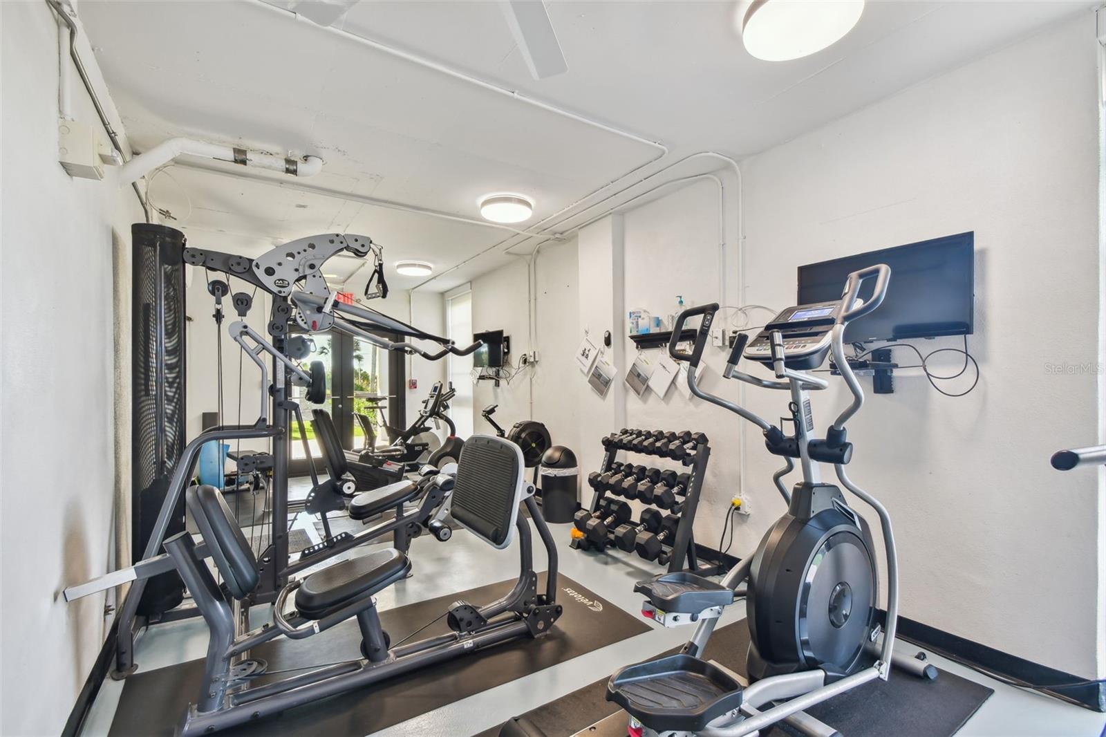 ST ARMAND TOWERS - Residential Lease