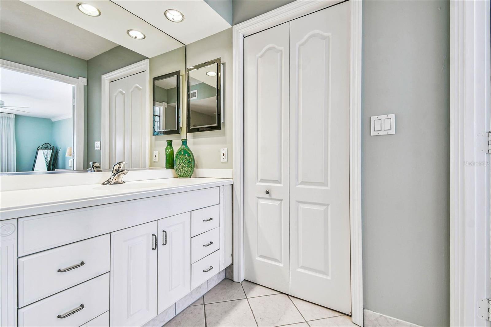 ST ARMAND TOWERS - Residential Lease