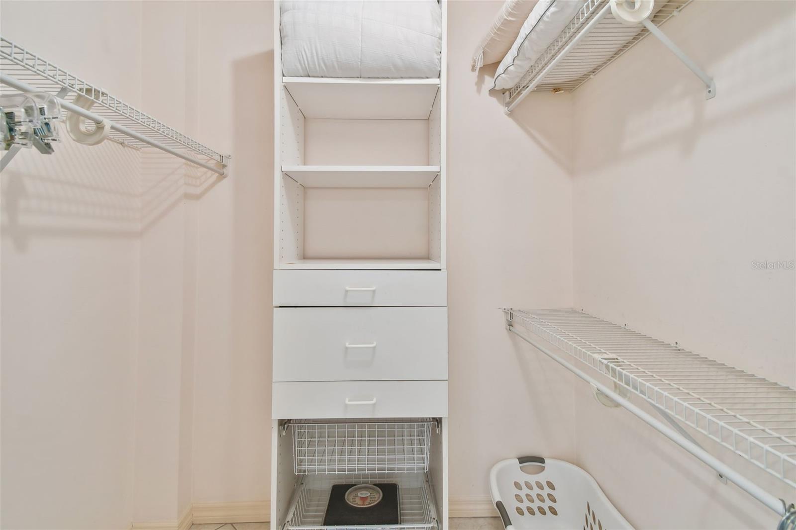 ST ARMAND TOWERS - Residential Lease