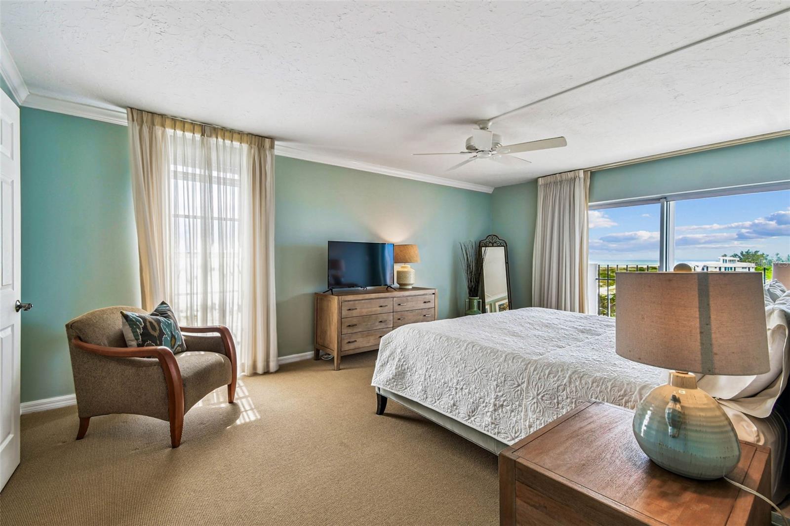 ST ARMAND TOWERS - Residential Lease