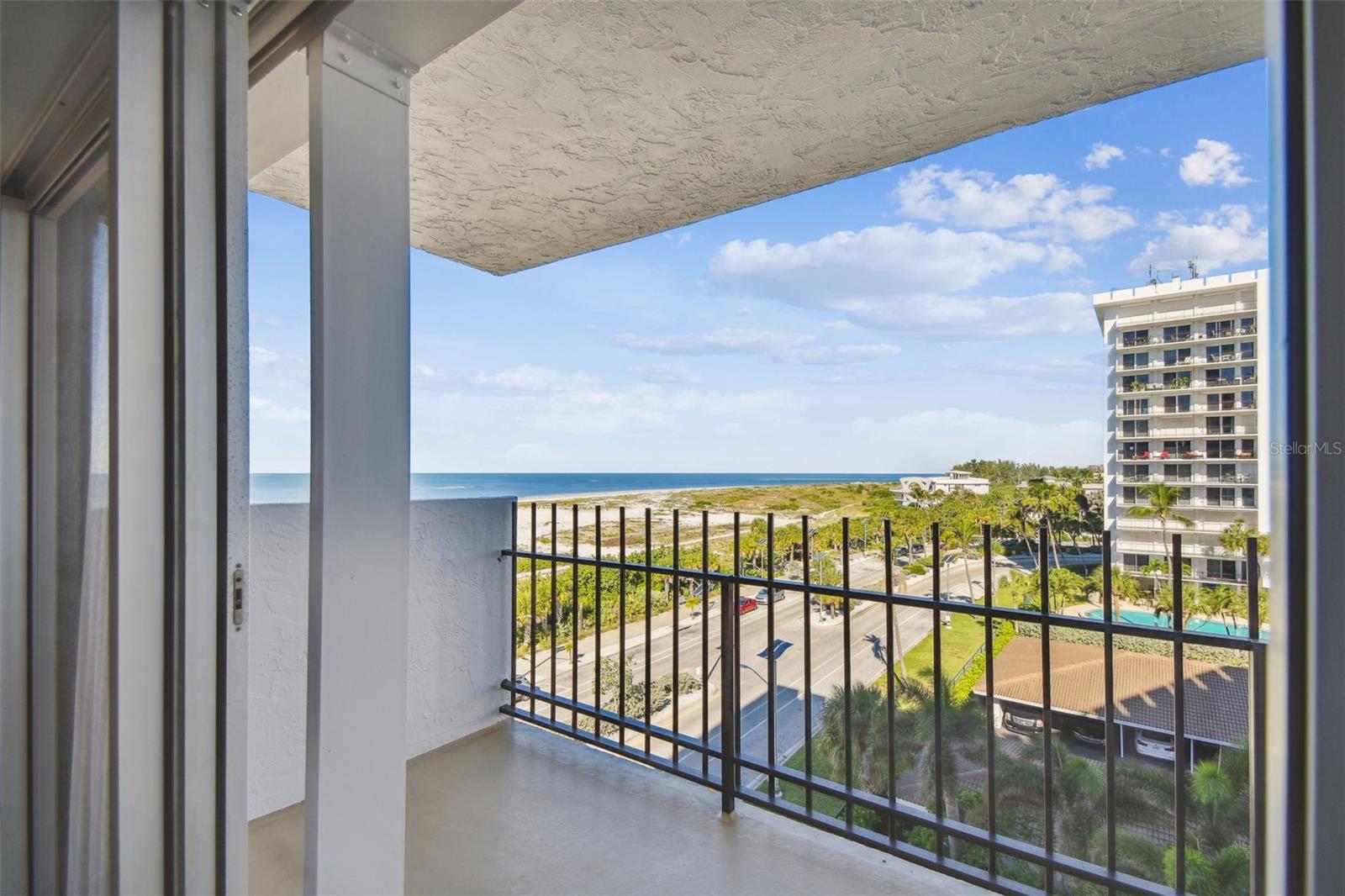 ST ARMAND TOWERS - Residential Lease