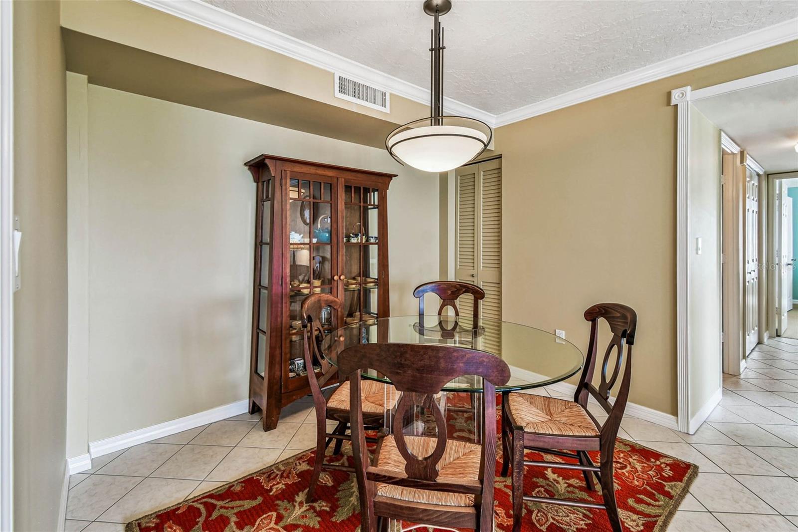 ST ARMAND TOWERS - Residential Lease