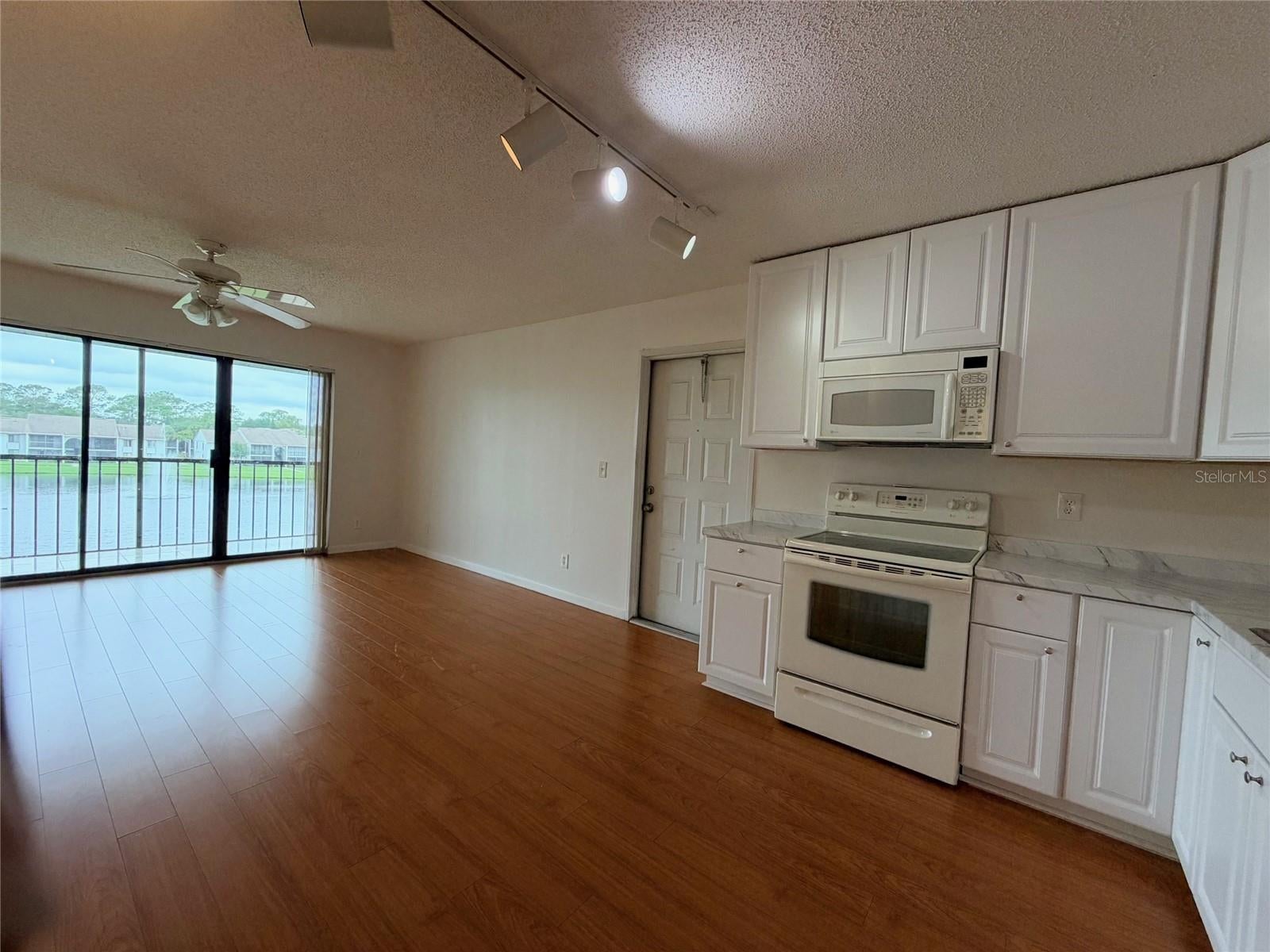 8209 SUN SPRING CIRCLE 73