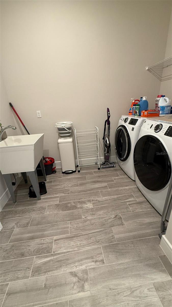 SPLIT OAK RESERVE - Residential Lease