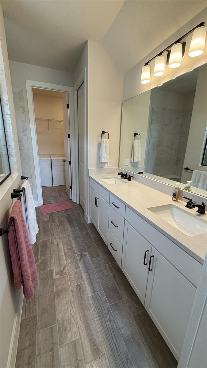 SPLIT OAK RESERVE - Residential Lease