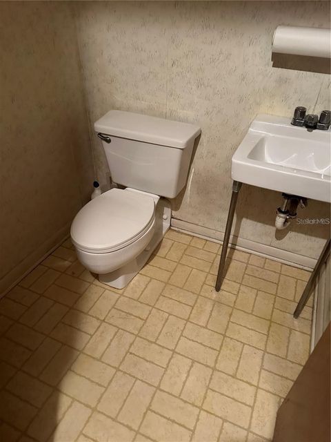 Tiny photo for 602 Hathaway Avenue, Bronson, FL 32621 (MLS # GC527270)