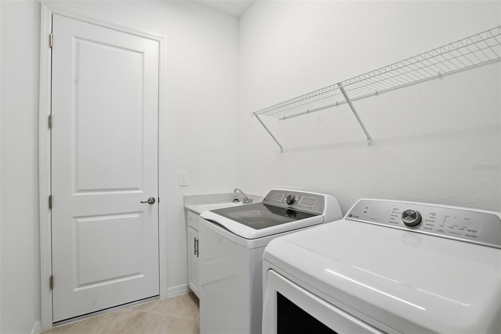 CALUSA COUNTRY CLUB - Residential