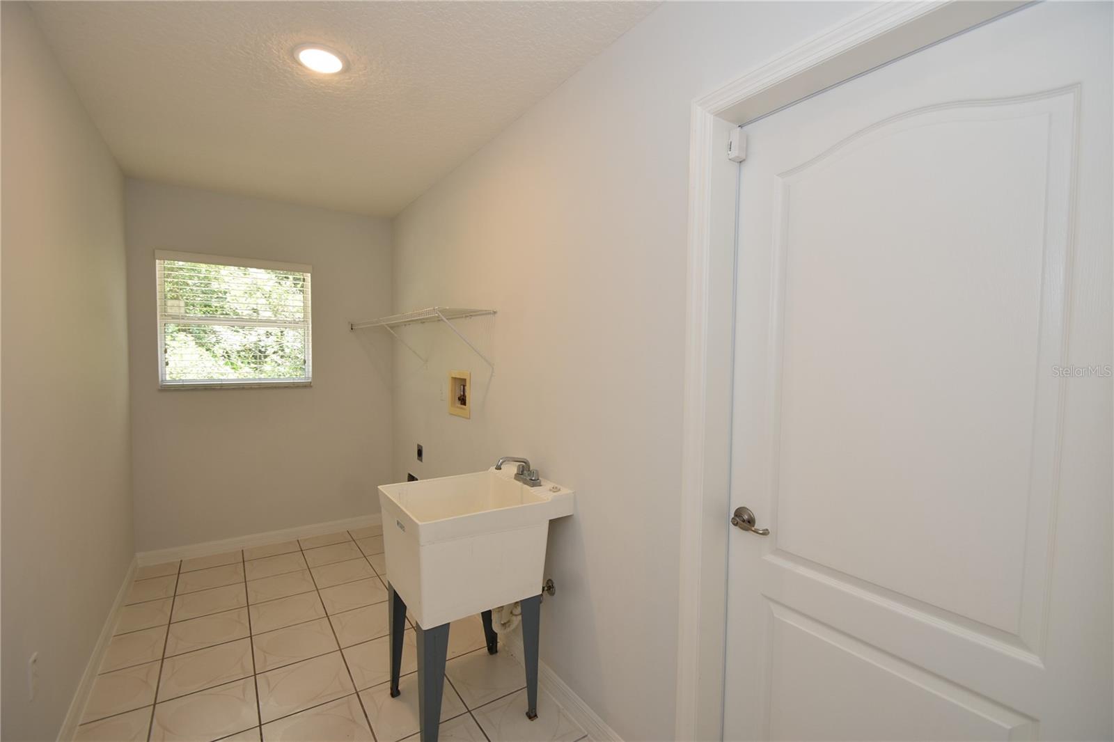 PINE LAKES - Residential