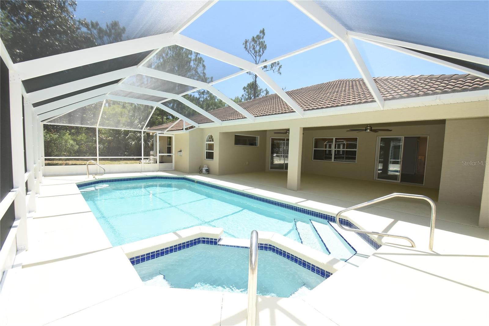 PINE LAKES - Residential