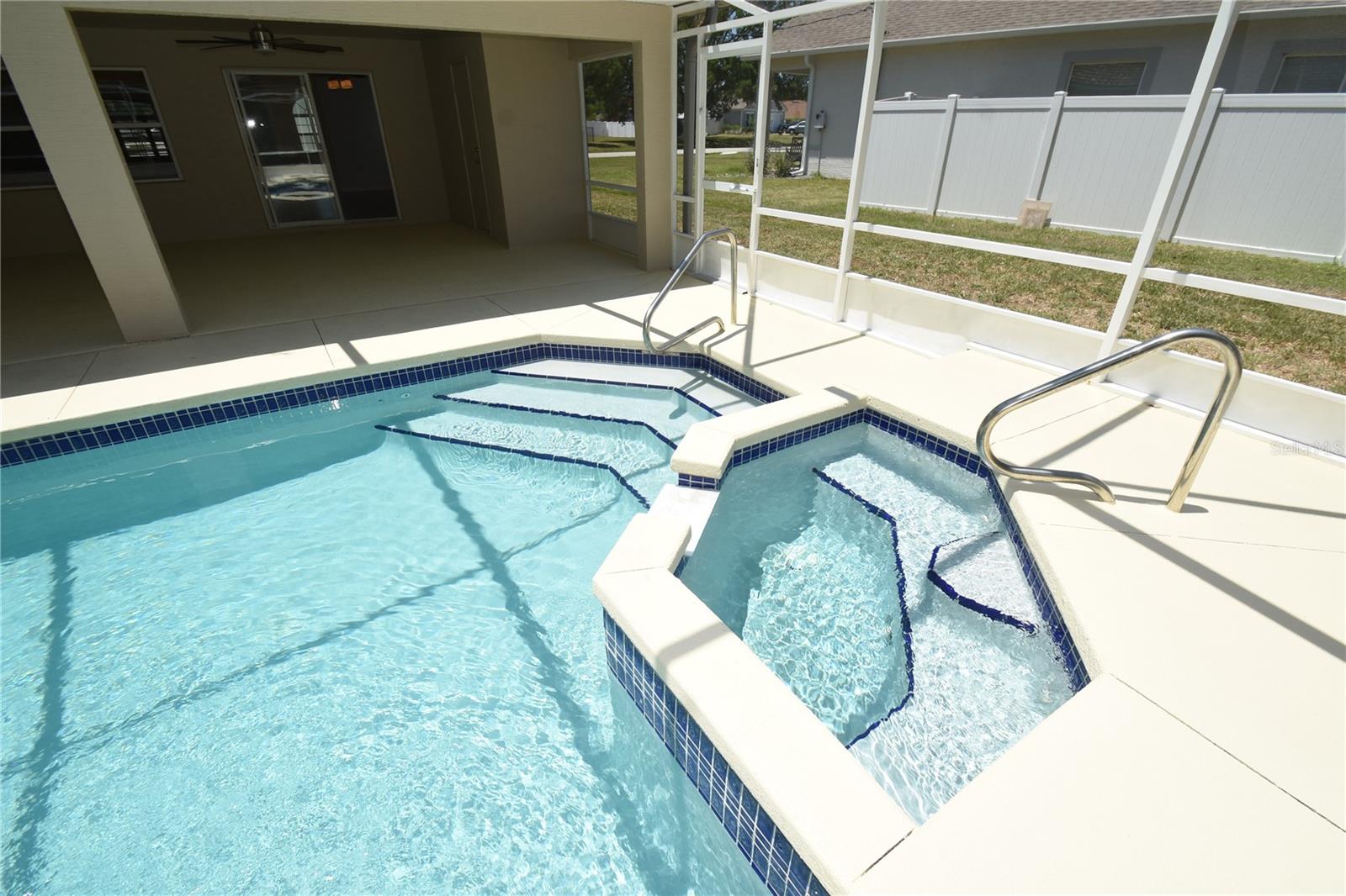PINE LAKES - Residential