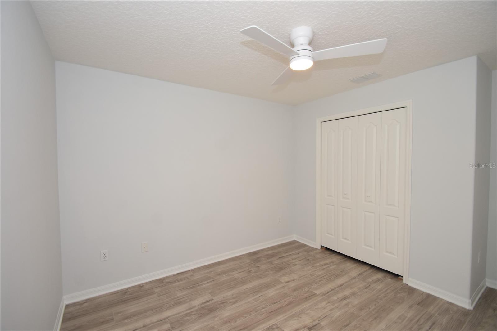 PINE LAKES - Residential