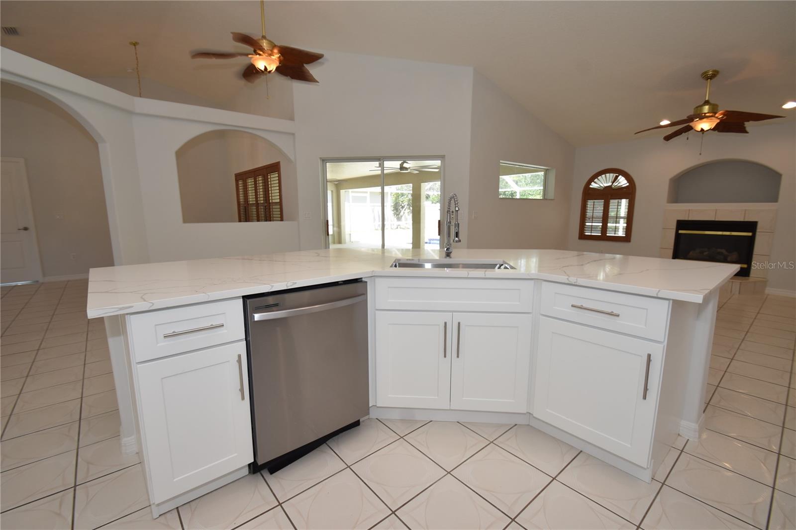 PINE LAKES - Residential
