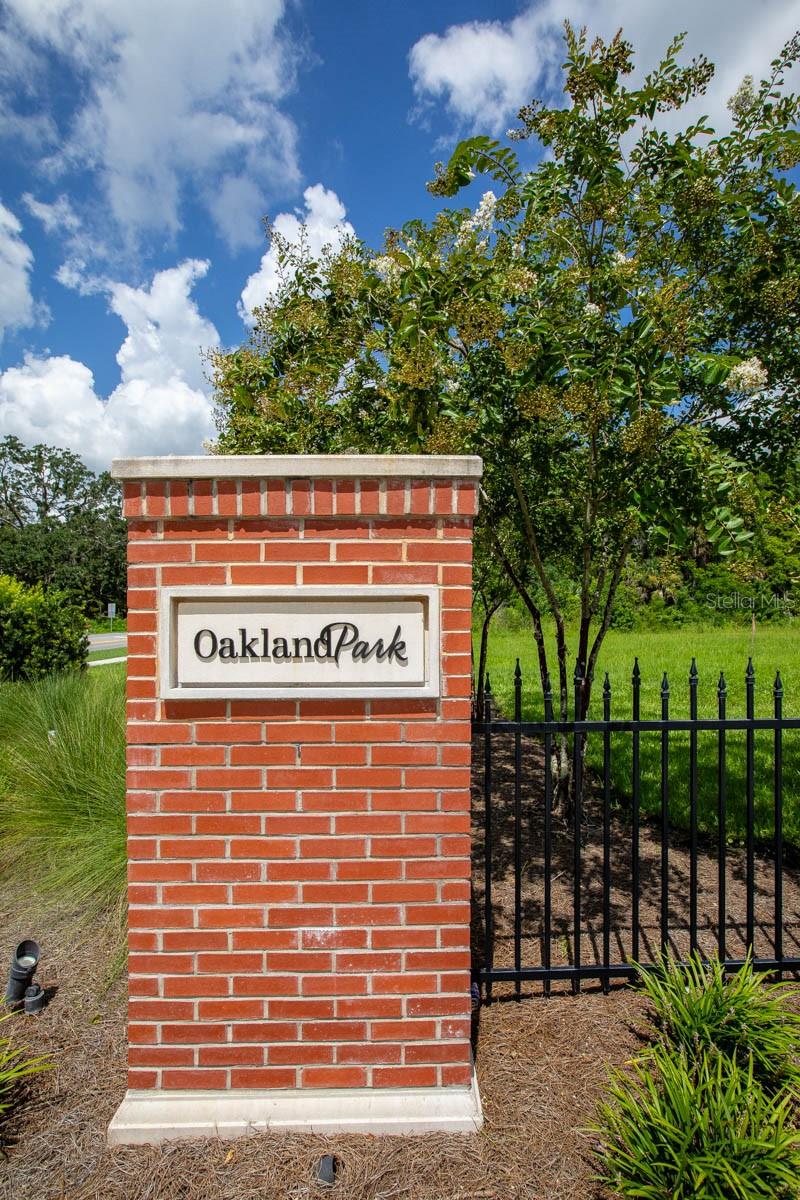 OAKLAND PK UN 7 SOUTH 112/136 LOT 175 - Residential