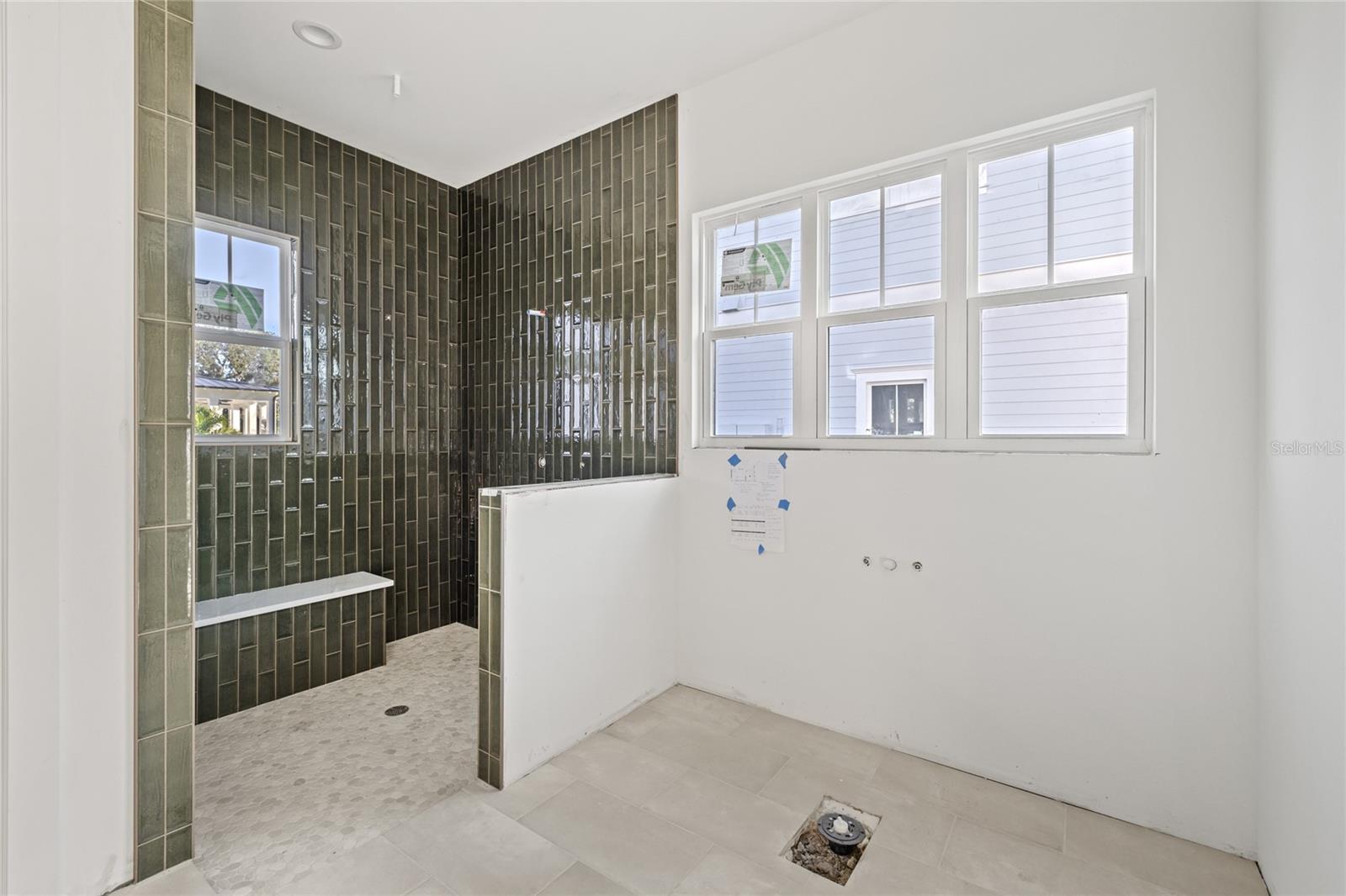 OAKLAND PK UN 7 SOUTH 112/136 LOT 175 - Residential