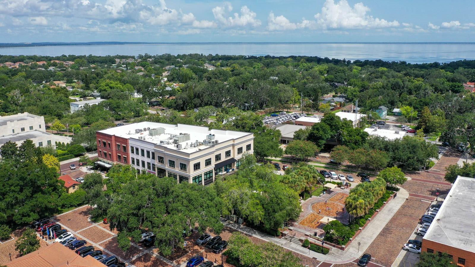 OAKLAND PK UN 7 SOUTH 112/136 LOT 175 - Residential