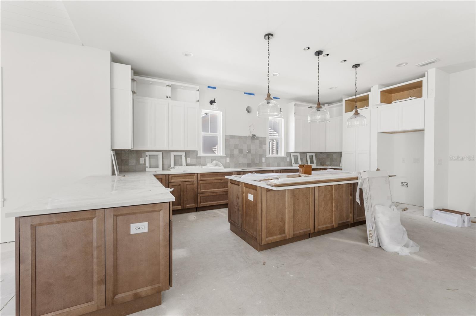 OAKLAND PK UN 7 SOUTH 112/136 LOT 175 - Residential