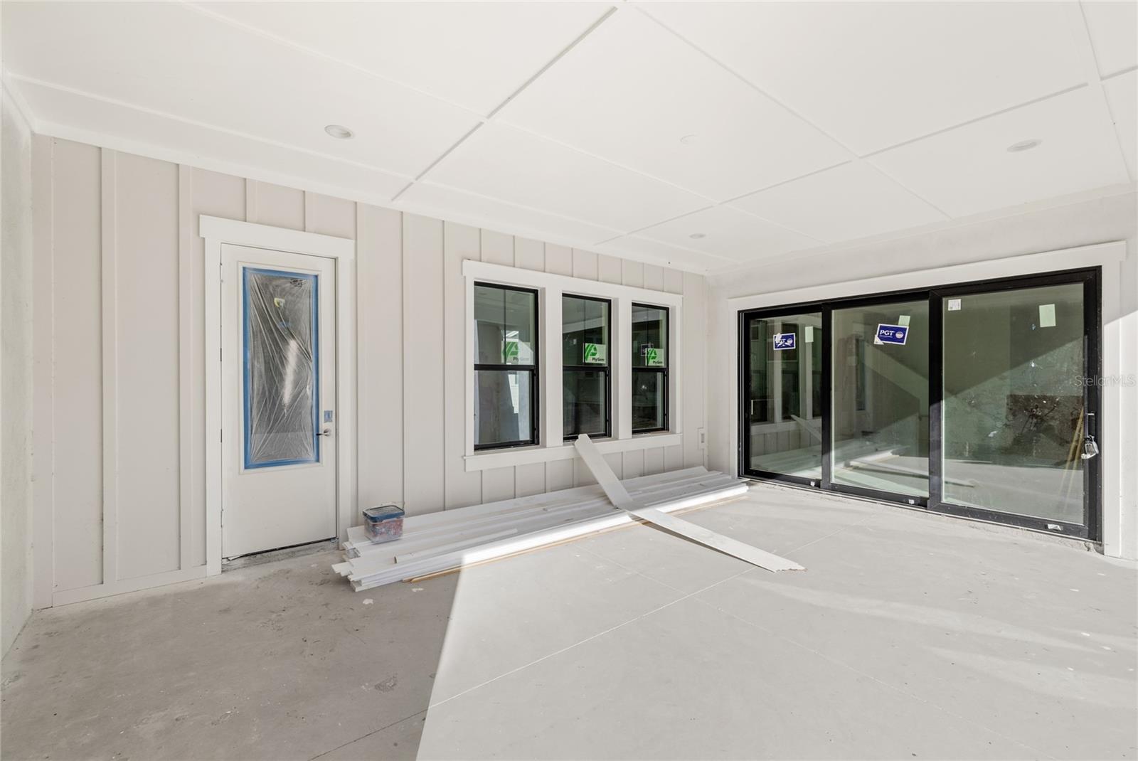 OAKLAND PK UN 7 SOUTH 112/136 LOT 175 - Residential