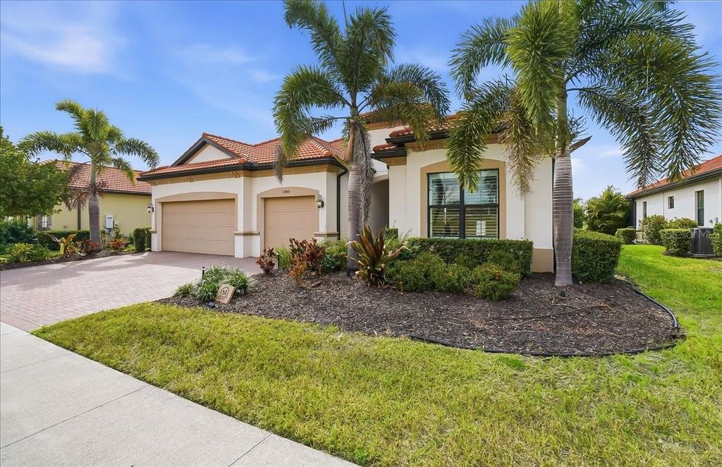 Photo of 10900 Tarflower Drive, Venice, FL 34293 (MLS # A4683496)