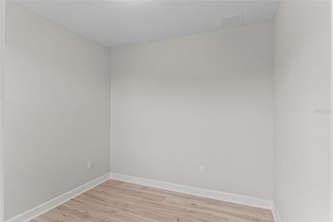 Tiny photo for 435 Verona Way, Lady Lake, FL 32159 (MLS # W7880540)