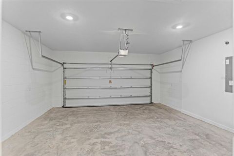 Tiny photo for 435 Verona Way, Lady Lake, FL 32159 (MLS # W7880540)