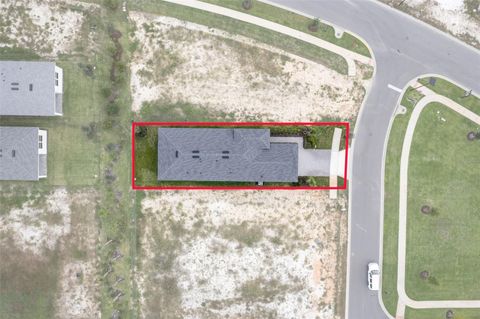 Tiny photo for 435 Verona Way, Lady Lake, FL 32159 (MLS # W7880540)