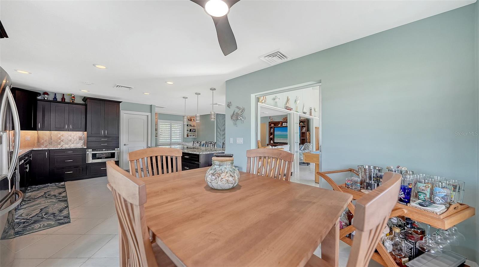 SIESTA ISLES - Residential